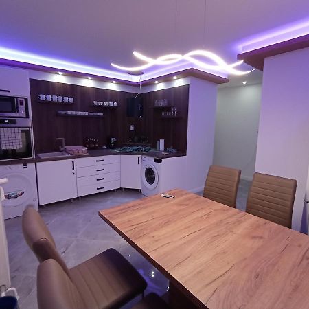 Pecsi Keco - Home Over The City Екстер'єр фото