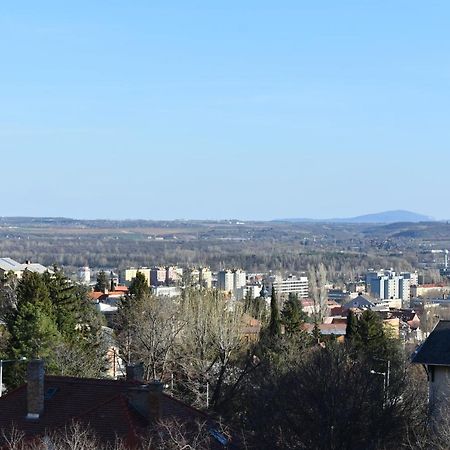 Pecsi Keco - Home Over The City Екстер'єр фото