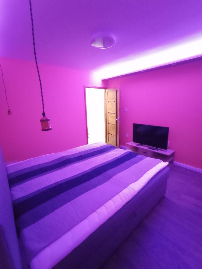 Pecsi Keco - Home Over The City Екстер'єр фото